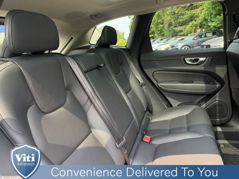 Certified 2023 Volvo XC60 B5 Plus w/ Climate Package image 28