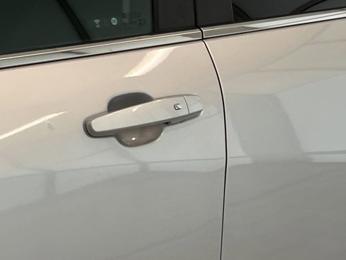 Used 2021 Chevrolet Equinox LT image 13