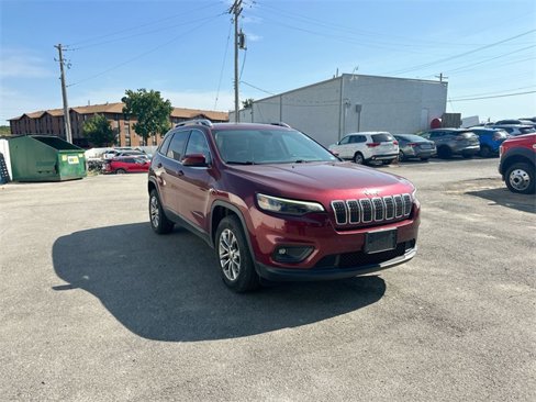 Used 2019 Jeep Cherokee Latitude Plus w/ Comfort/Convenience Group image 31