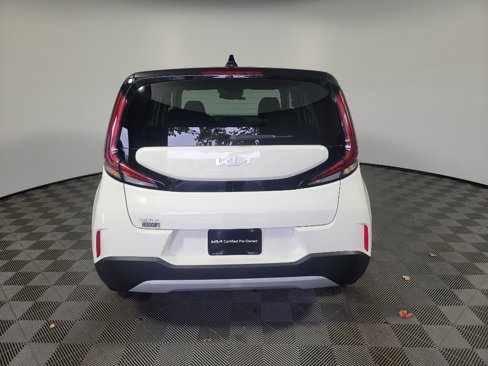 Certified 2023 Kia Soul S image 5