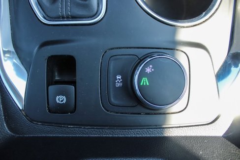Used 2020 Chevrolet Traverse LS image 17