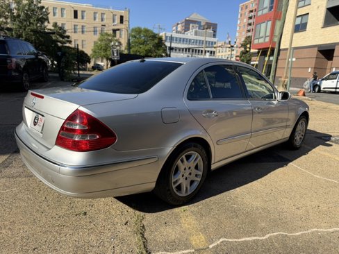 Used 2004 Mercedes-Benz E 320 Sedan image 5