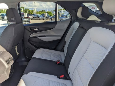 Used 2021 Chevrolet Equinox LT image 19