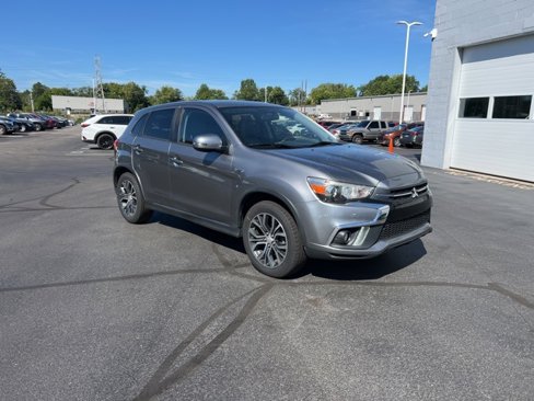 Used 2018 Mitsubishi Outlander Sport SE image 1