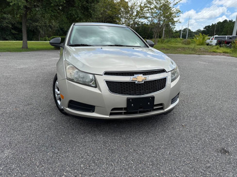 Used 2013 Chevrolet Cruze LS image 17