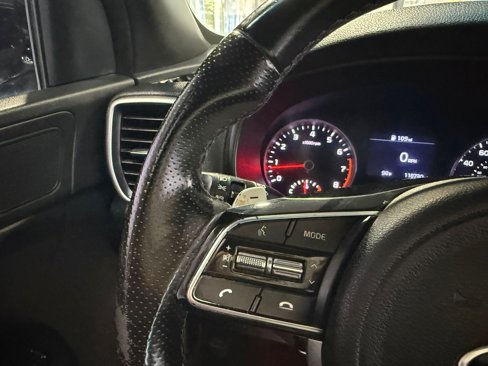 Used 2020 Kia Sportage S image 16