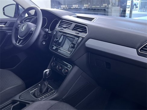 Used 2021 Volkswagen Tiguan S image 27