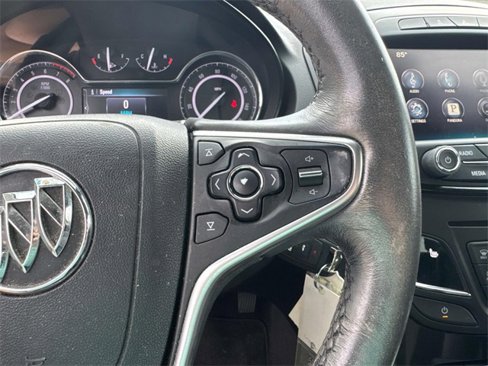Used 2014 Buick Regal image 23