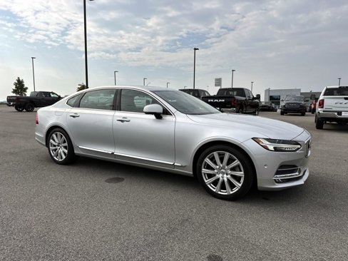 Used 2018 Volvo S90 T6 Inscription image 2