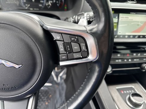 Used 2017 Jaguar F-PACE S image 22