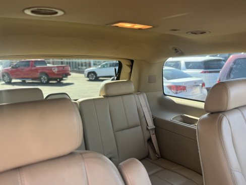 Used 2007 GMC Yukon Denali image 15