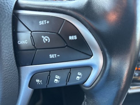 Used 2020 Jeep Grand Cherokee High Altitude image 24