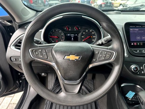 Used 2020 Chevrolet Malibu LT image 11