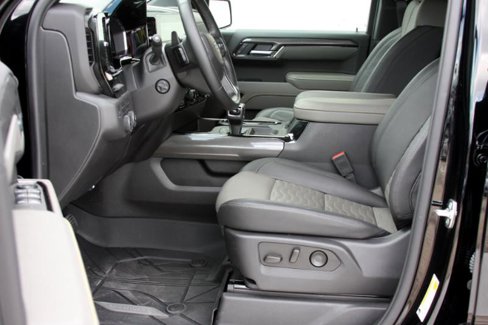 Used 2025 Chevrolet Silverado 1500 ZR2 w/ Technology Package image 33