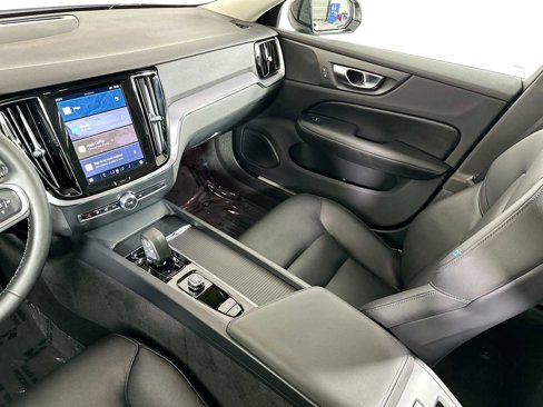 Certified 2025 Volvo S60 B5 Core image 22