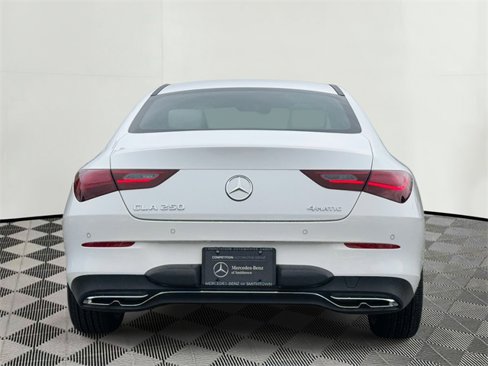 Used 2025 Mercedes-Benz CLA 250 4MATIC image 9