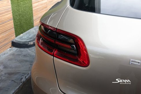 Used 2017 Porsche Macan S image 10