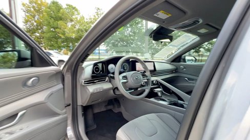 Used 2023 Hyundai Elantra SEL w/ Convenience Package image 34
