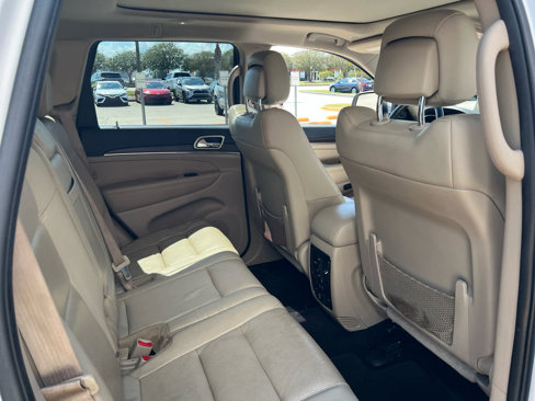 Used 2017 Jeep Grand Cherokee Limited w/ Luxury Group II image 15
