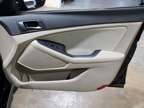 Used 2014 Kia Optima LX image 15