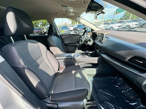 Used 2023 Nissan Rogue SV image 27