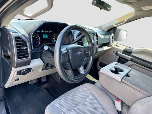 Used 2017 Ford F150 XLT image 9