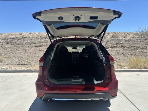 Used 2018 Nissan Rogue SV image 28