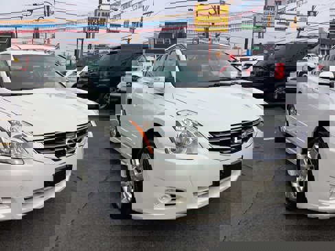 Used 2010 Nissan Altima 2.5 SL w/ SL Pkg image 1