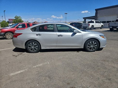 Used 2016 Nissan Altima 2.5 S image 5