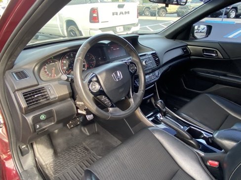 Used 2017 Honda Accord Sport image 12