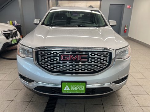 Used 2018 GMC Acadia Denali w/ Technology Package image 2