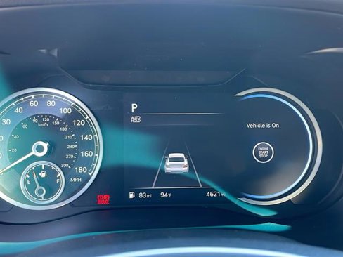 Used 2025 Genesis G70 2.5T image 24