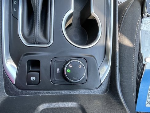 Used 2019 Chevrolet Traverse LT image 34