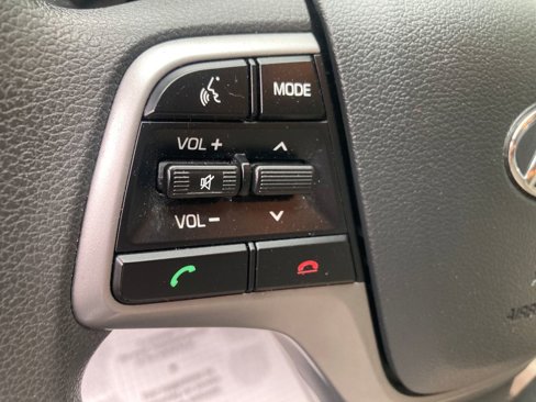 Used 2018 Hyundai Elantra SE image 36