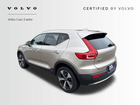 Certified 2024 Volvo XC40 B5 Plus w/ Climate Package image 6