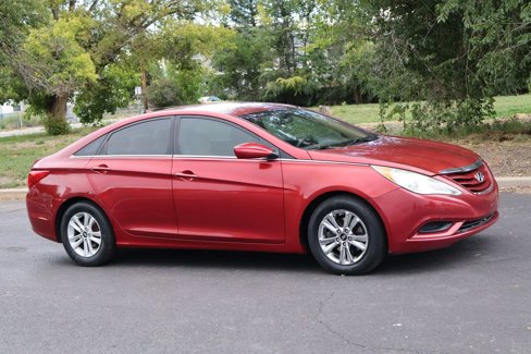 Used 2012 Hyundai Sonata GLS image 2