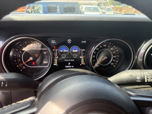 Used 2022 Jeep Gladiator Sport image 16