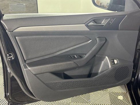 Certified 2024 Volkswagen Jetta Sport image 11