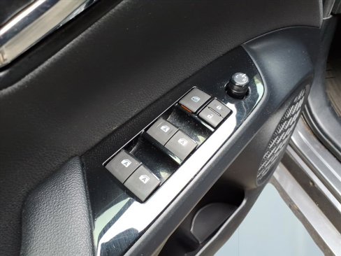 Used 2016 Toyota Prius Two image 10