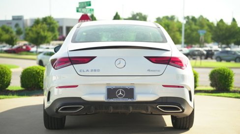 Used 2022 Mercedes-Benz CLA 250 4MATIC image 7
