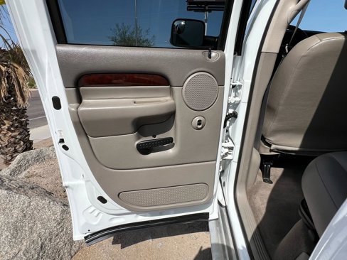 Used 2003 Dodge Ram 2500 Truck SLT image 17