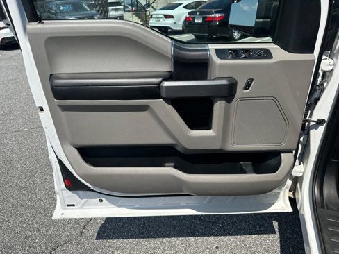 Used 2015 Ford F150 XLT image 10