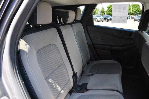 Used 2022 Ford Escape SE w/ Cold Weather Package image 16