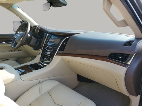 Used 2017 Cadillac Escalade Luxury image 14