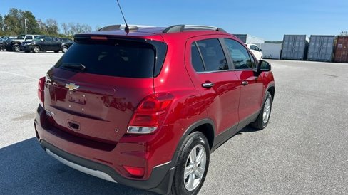 Used 2019 Chevrolet Trax LT w/ LT Convenience Package image 3