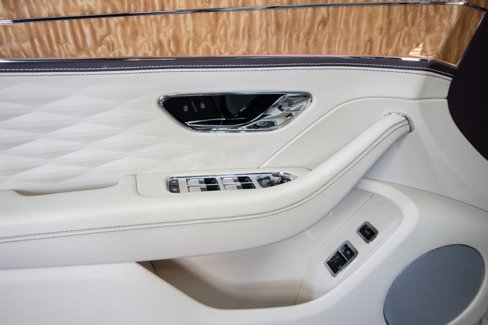 Used 2021 Bentley Flying Spur W12 image 35
