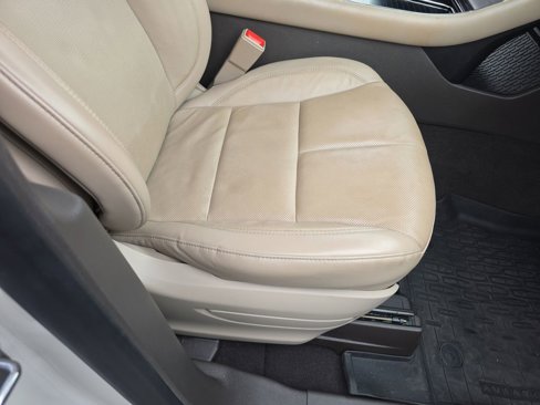 Used 2021 Lincoln Aviator Grand Touring w/ Elements Package Plus image 12
