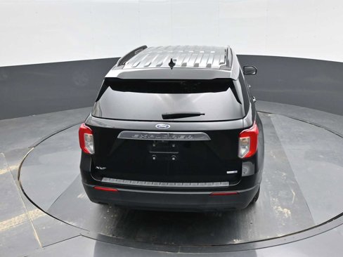 Used 2020 Ford Explorer XLT image 35