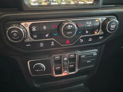 Used 2020 Jeep Gladiator Overland image 30