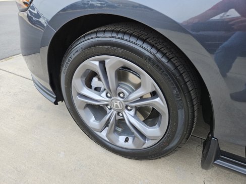 Used 2024 Honda Accord EX image 9